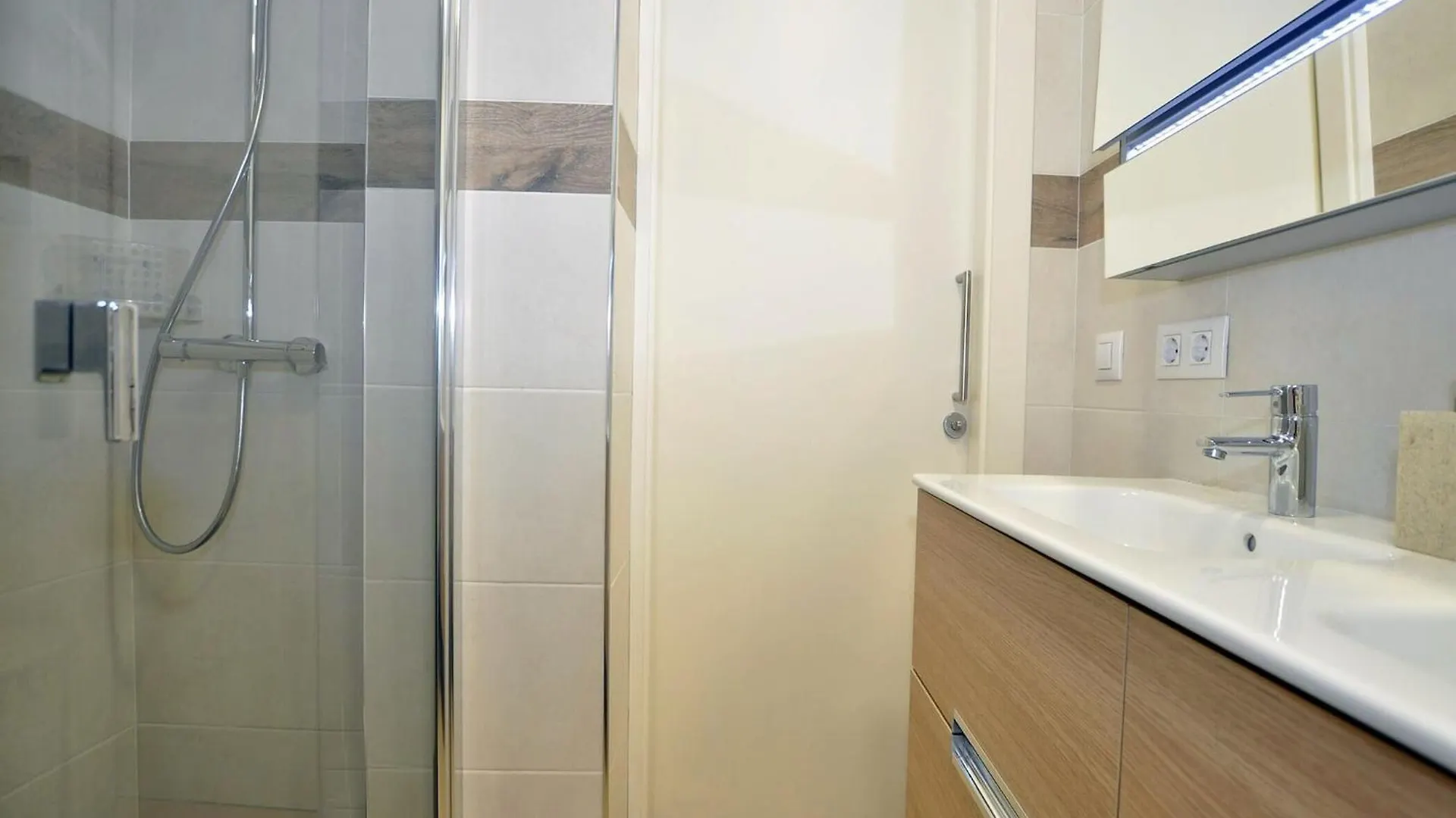 Apartment In Costa Brava With Balcony Rosas 0*,  Spanien