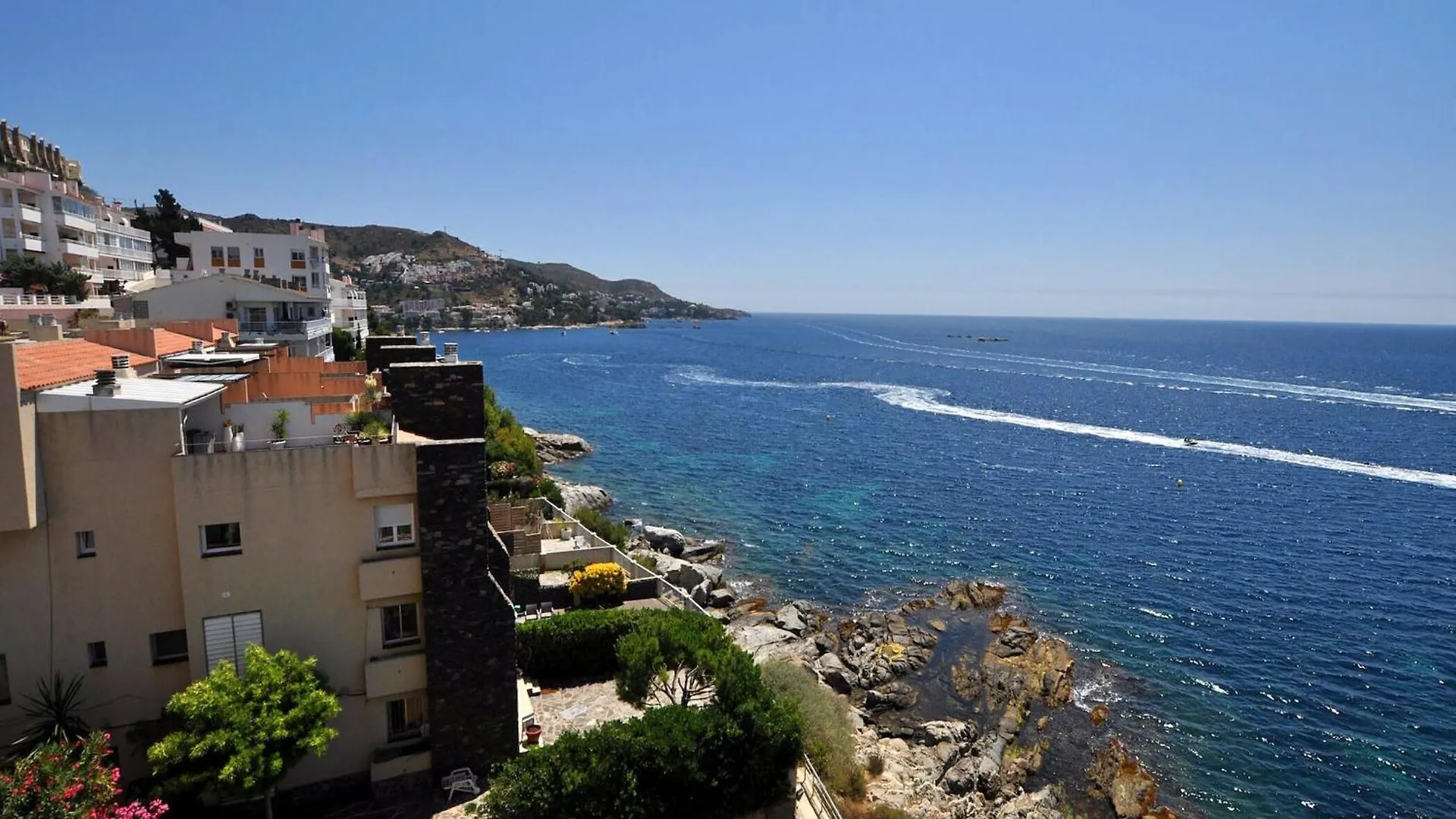 Apartment In Costa Brava With Balcony Rosas